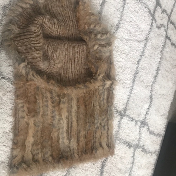 Scarf - Picture 2 of 4